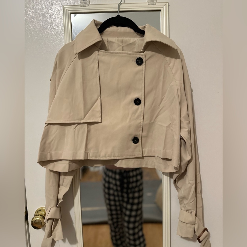 Women's Beige Blazers Cropped Jacket